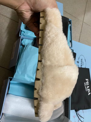 Prada Slippers Women(AAA)-001