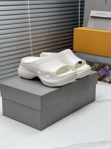 Balenciaga Slippers(AAA)-010