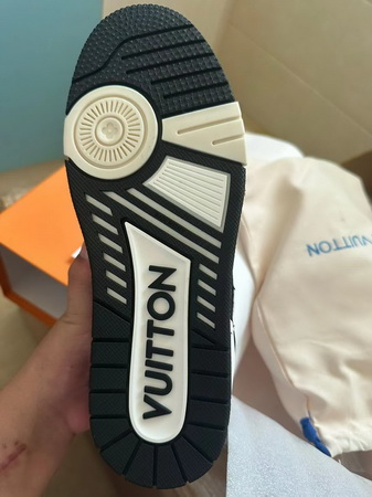 LV Shoes(AAA)-930