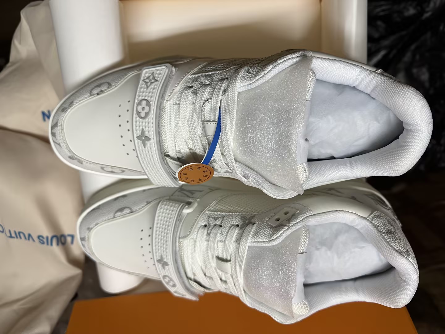 LV Shoes(AAAA)-913