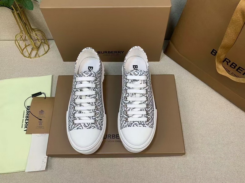 Burberry Shoes(AAA)-010