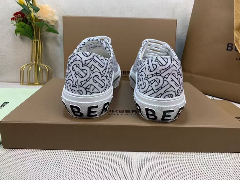 Burberry Shoes(AAA)-010