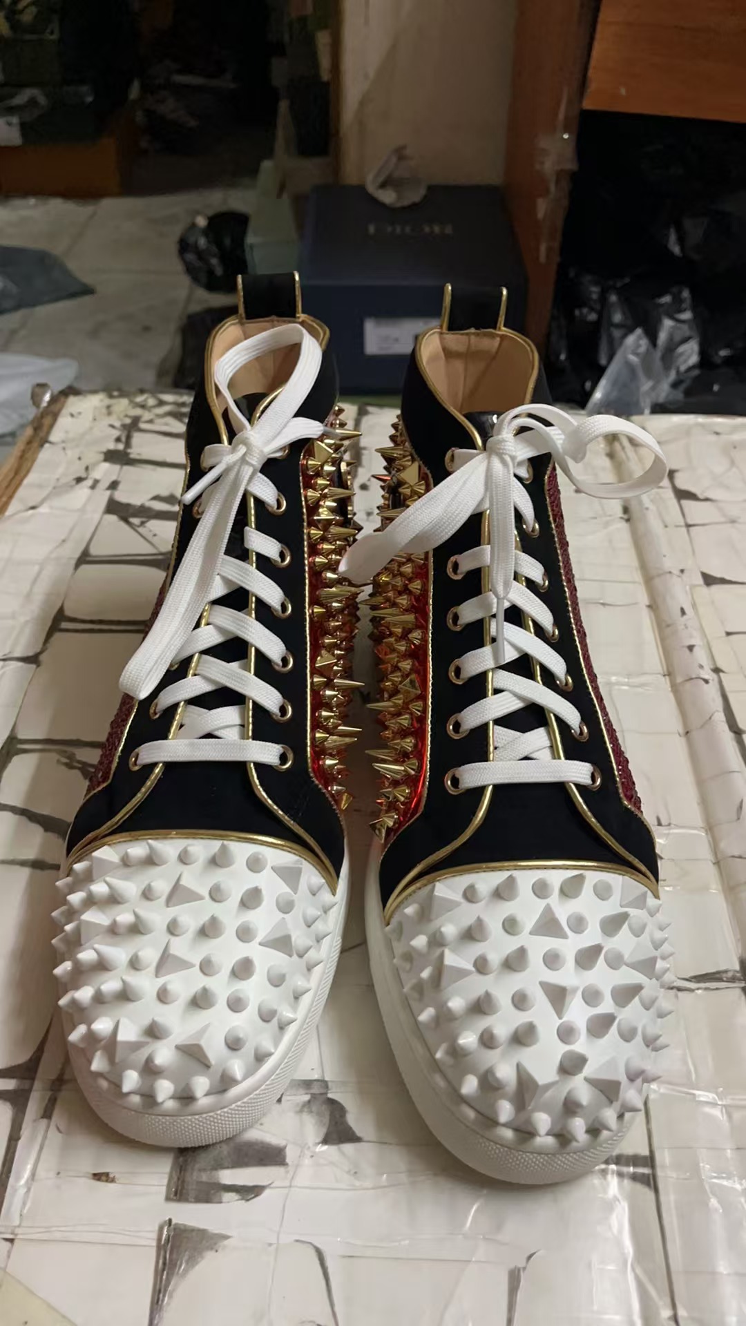 CL Men Shoes-391