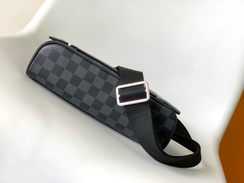 LV Handbags AAAA(Men)-178