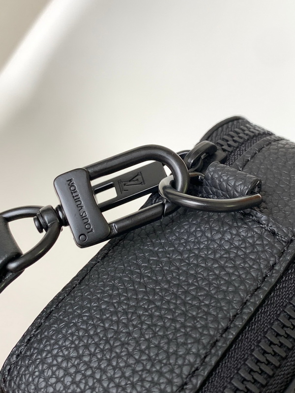 LV Handbags AAAA(Men)-186