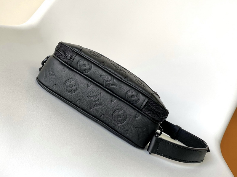 LV Handbags AAA(Men)-214