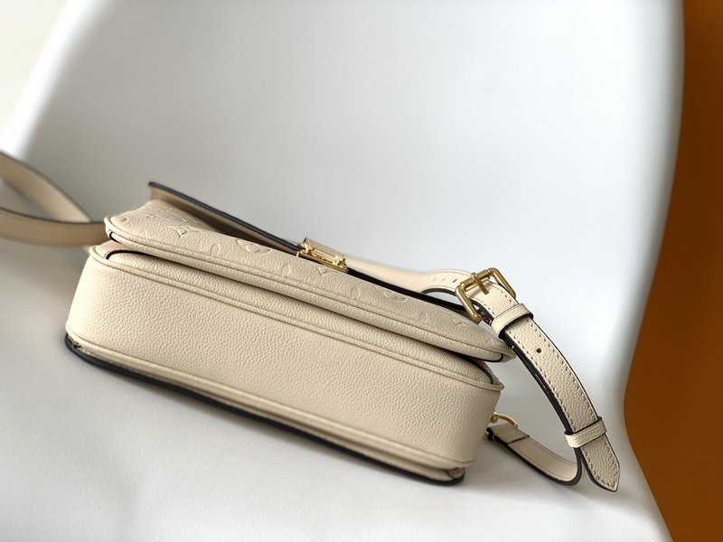 LV Handbags AAA(Women)-724
