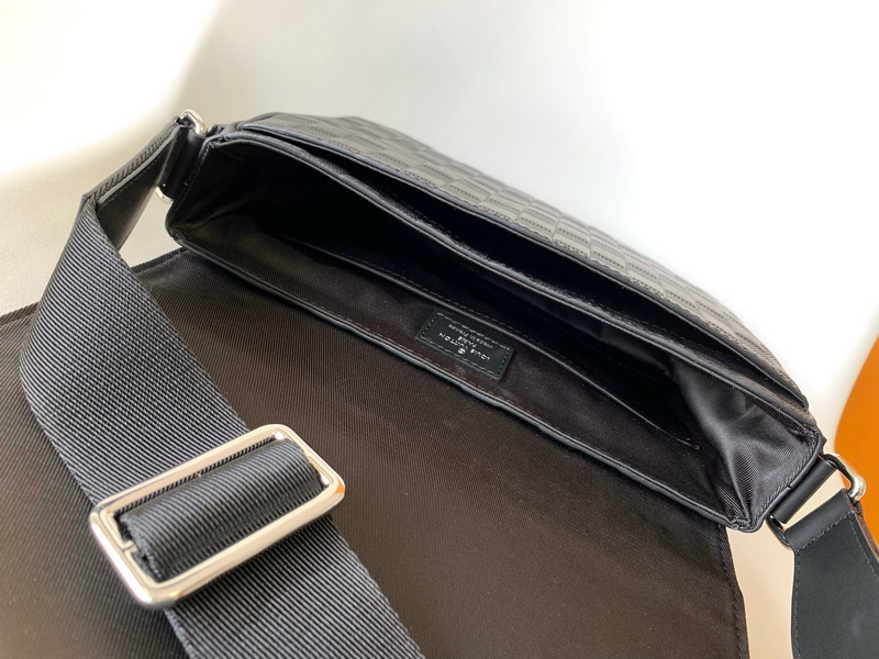LV Handbags AAA(Men)-272