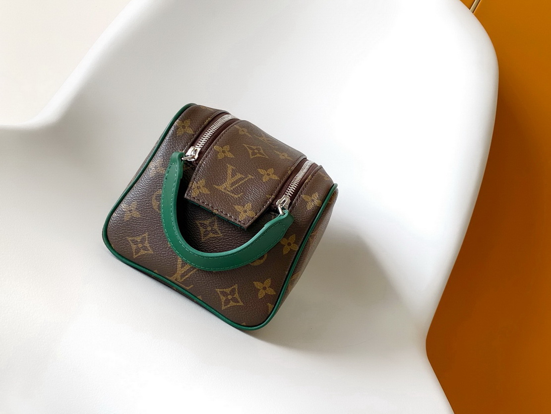 LV Bag-NFC(AAA)-032