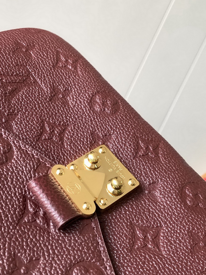 LV Bag-NFC(AAA)-577