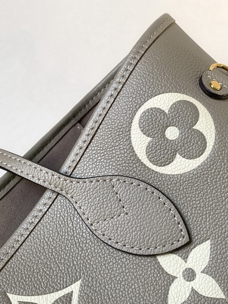 LV Bag-NFC(AAA)-650