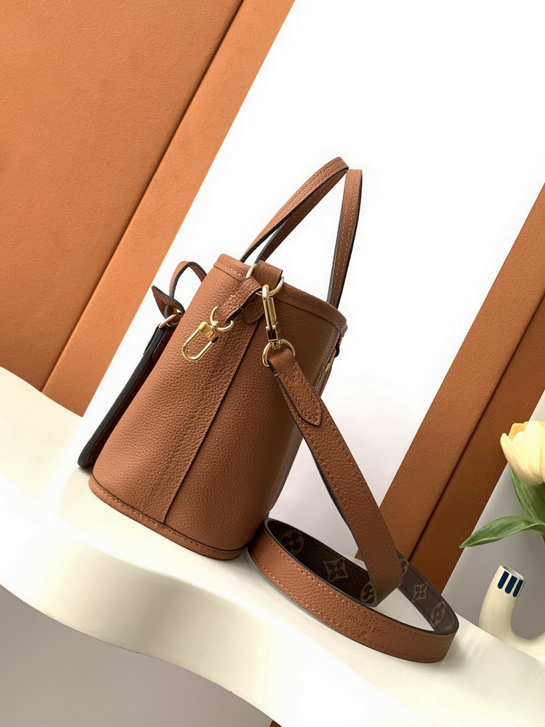 LV Bag-NFC(AAA)-717