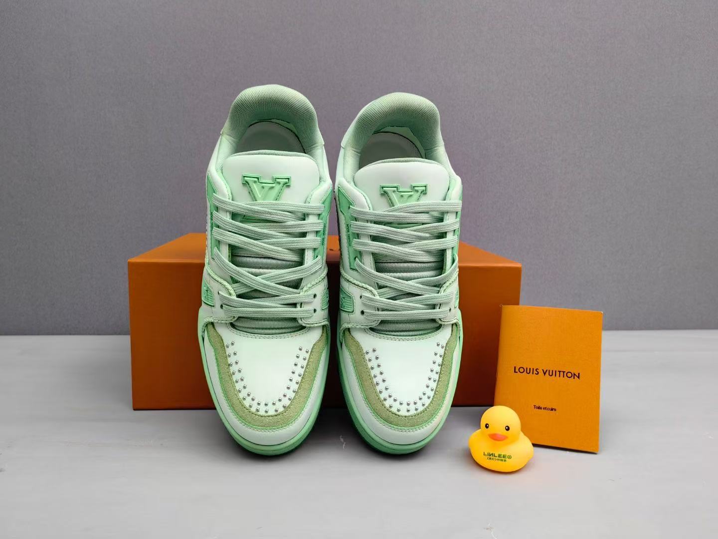 LV Shoes(AAA)-1076