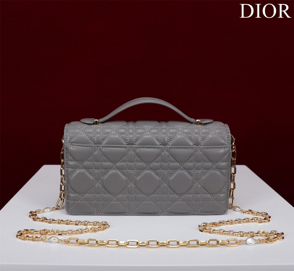 Dior Handbags AAA(Women)-231