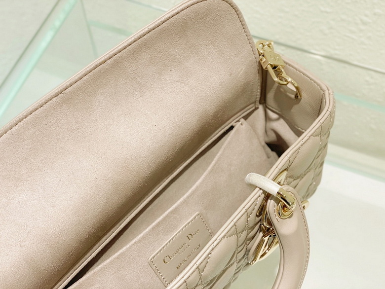 Dior Handbags AAA(Women)-400