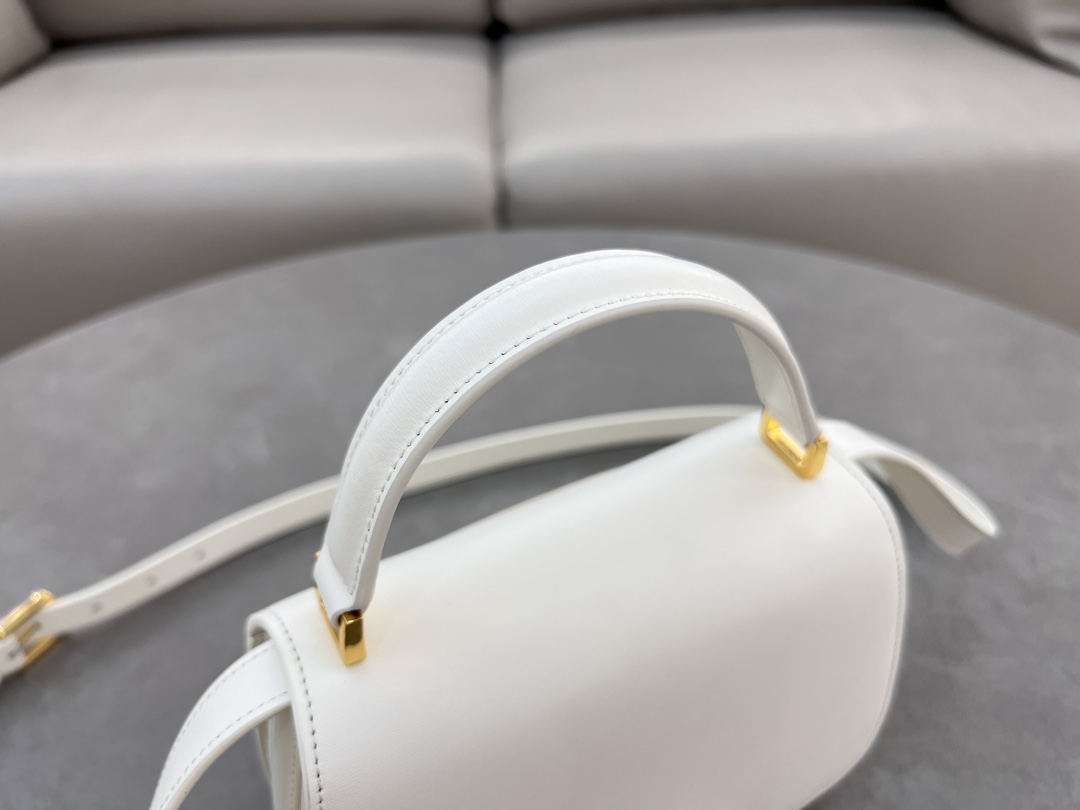 Dior Handbags AAA(Women)-593