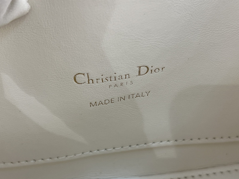 Dior Handbags AAA(Women)-593