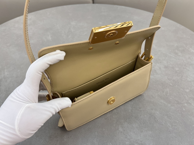 Dior Handbags AAA(Women)-692