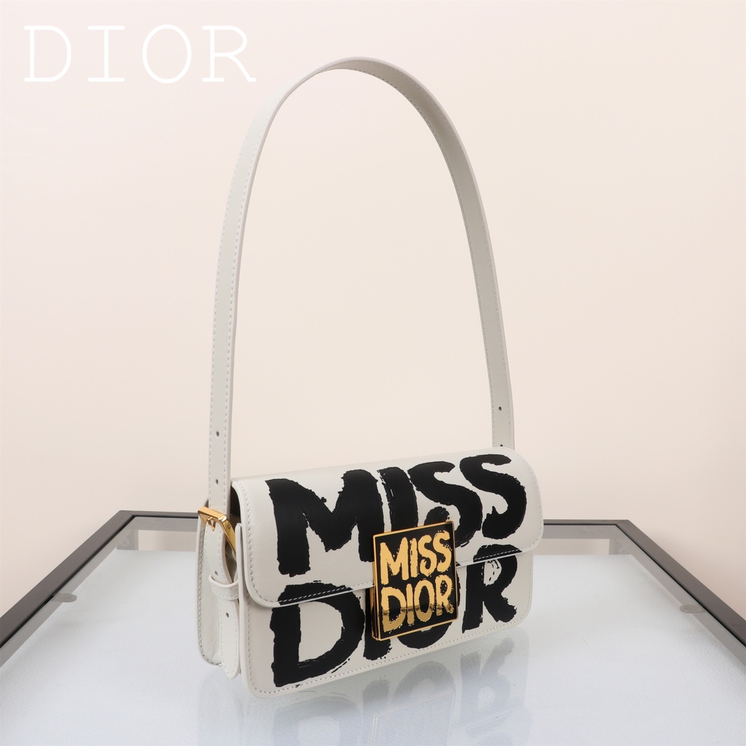 Dior Handbags AAA(Women)-736