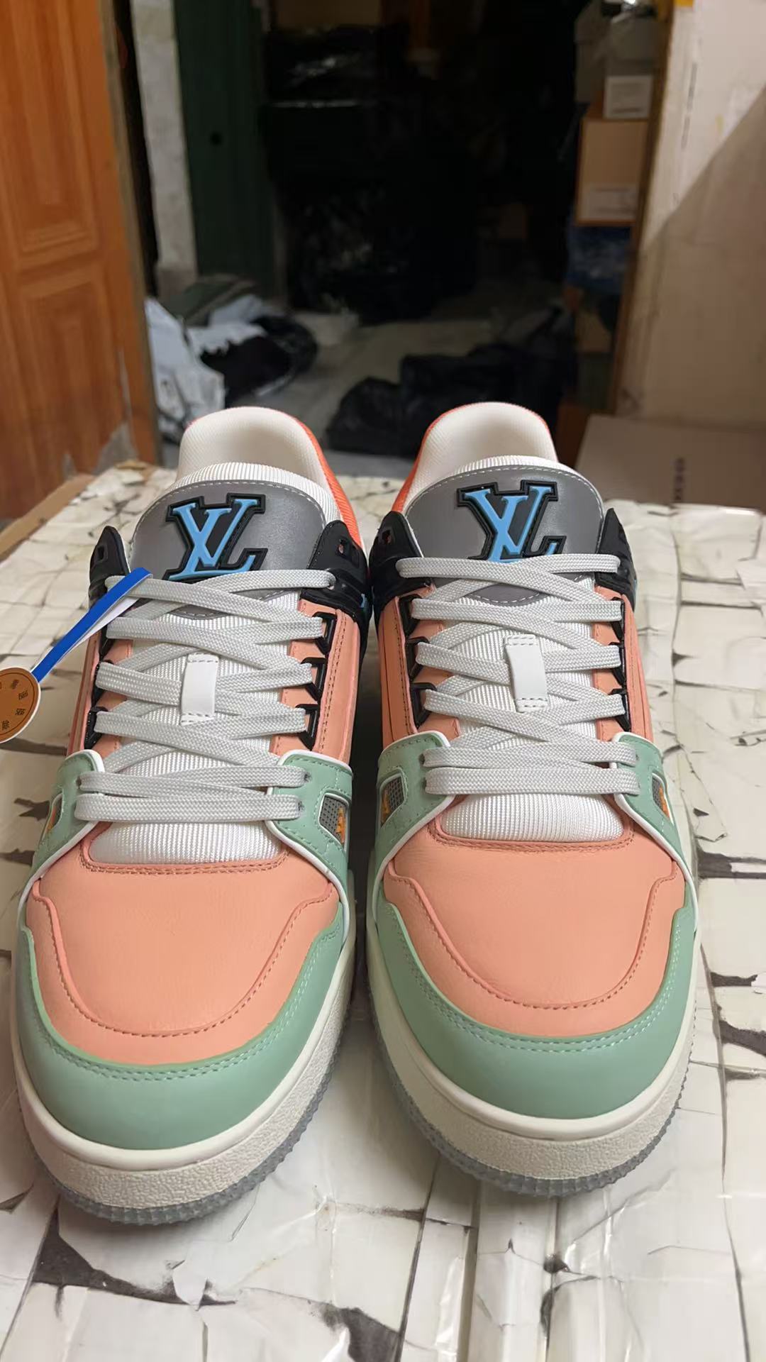 LV Shoes(AAA)-1085
