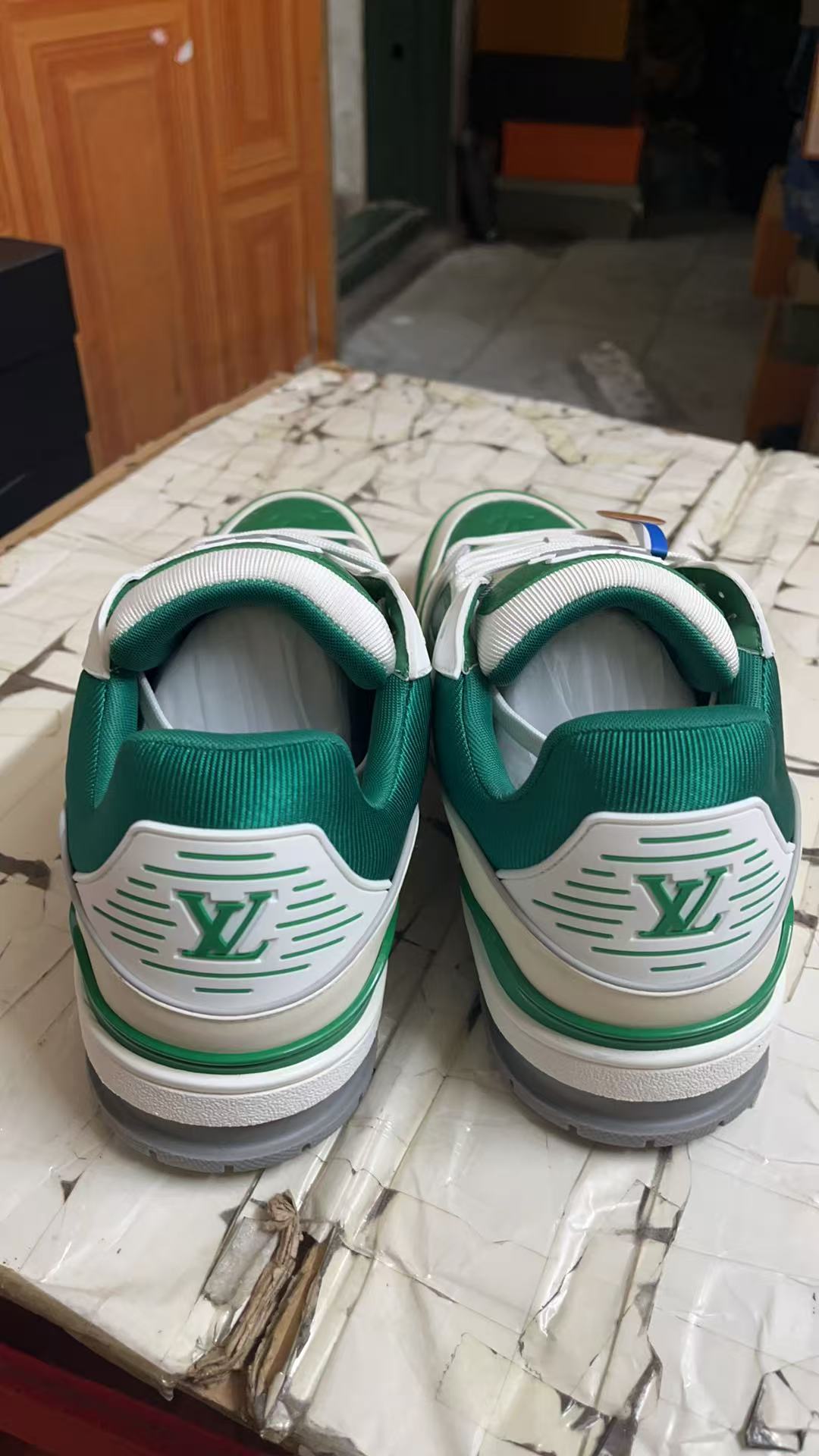 LV Shoes(AAA)-1144