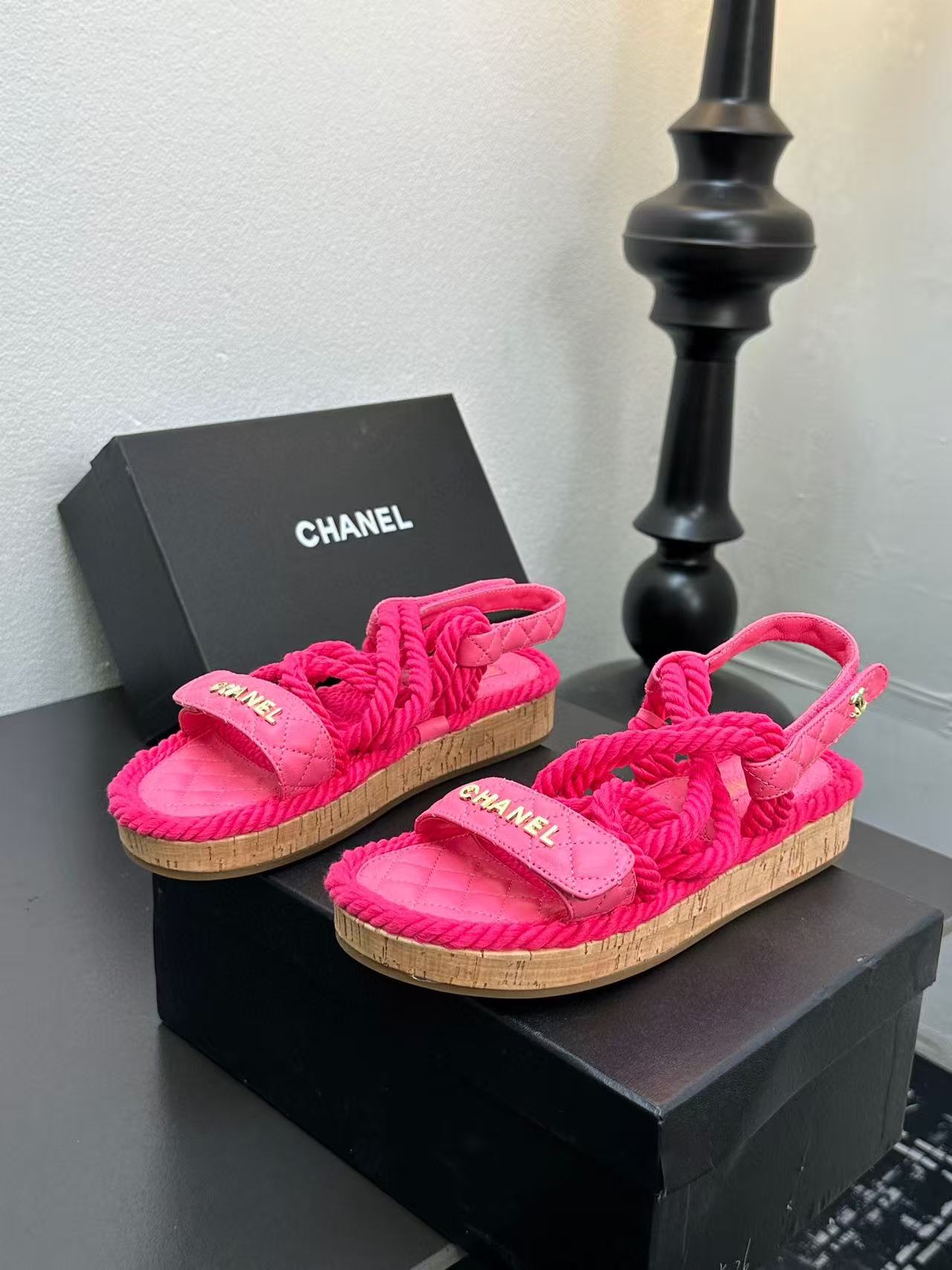 Chanel Slippers Women(AAA)-024