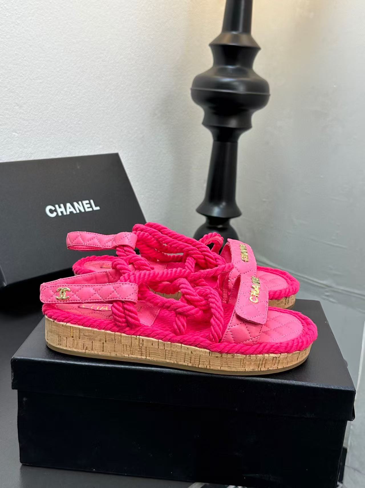 Chanel Slippers Women(AAA)-024
