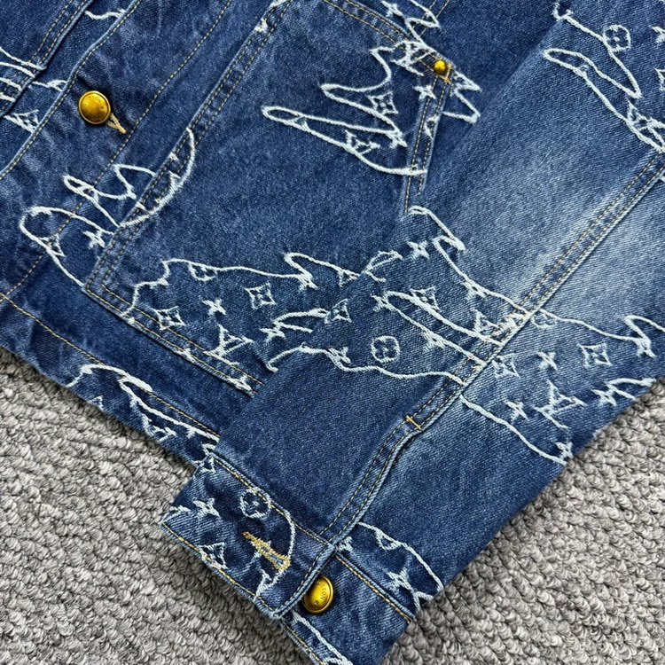 LV Jacket-034