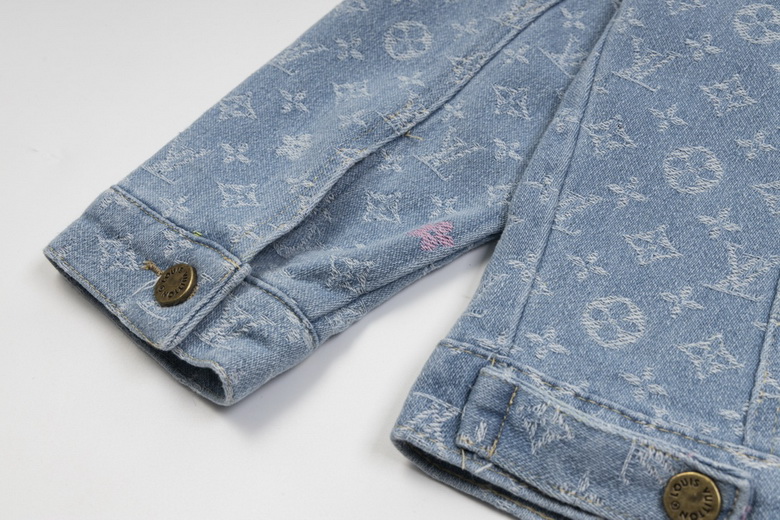 LV Jacket-042