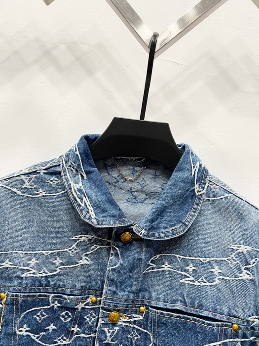 LV Jacket-044