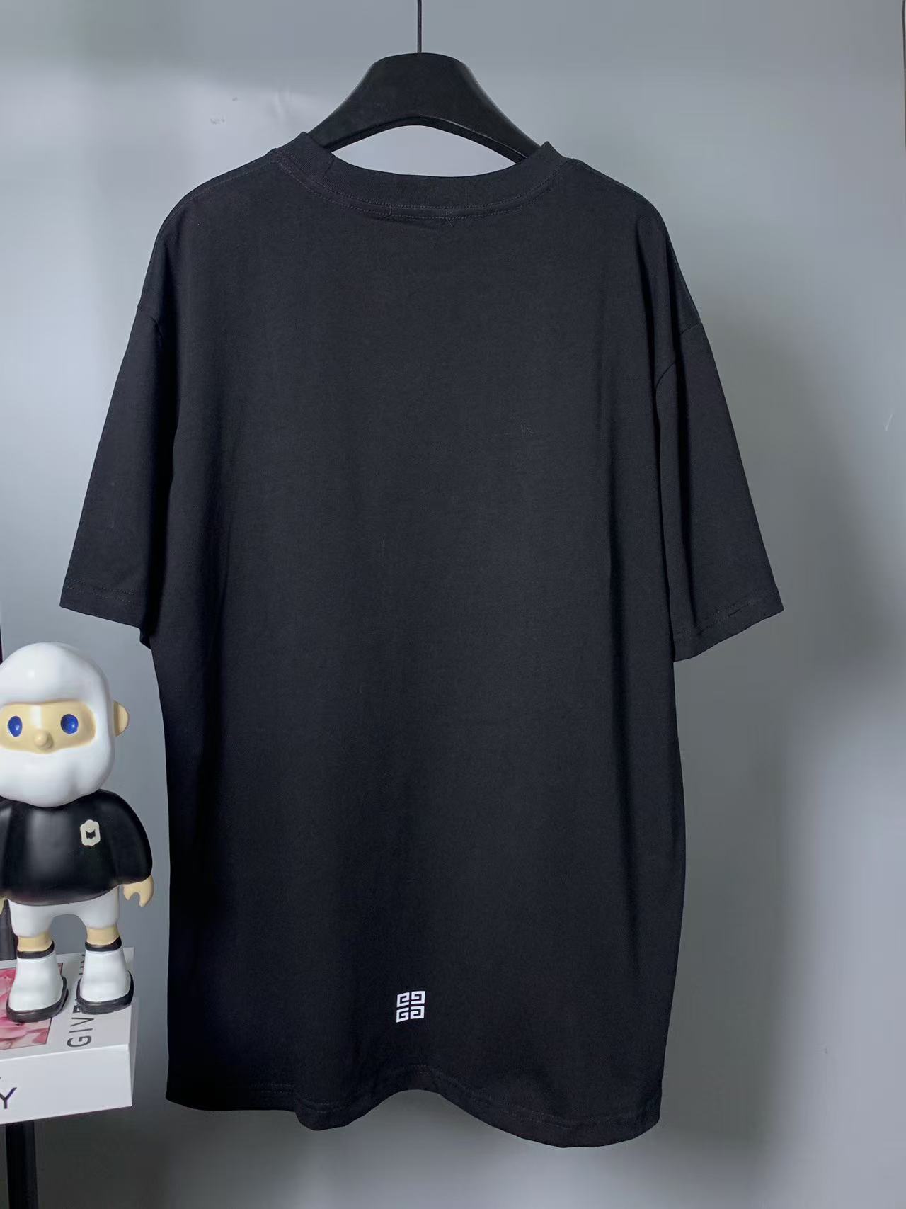GIVENCHY T-shirts-038