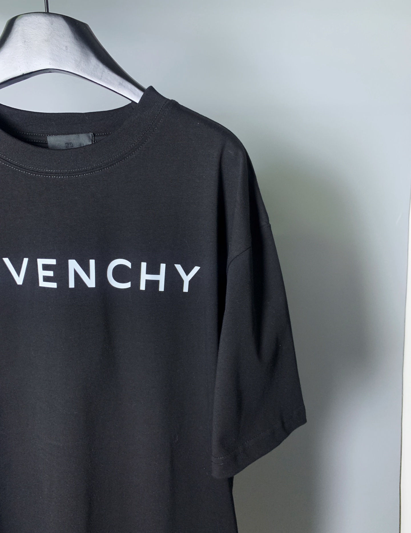 GIVENCHY T-shirts-038