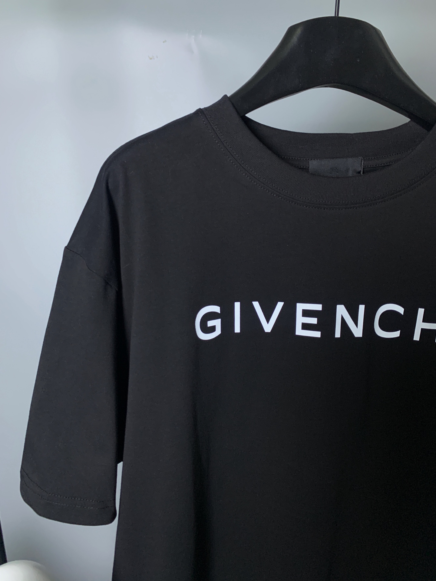 GIVENCHY T-shirts-038