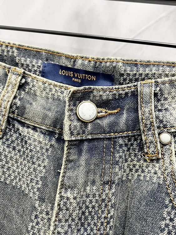 LV Jeans-036