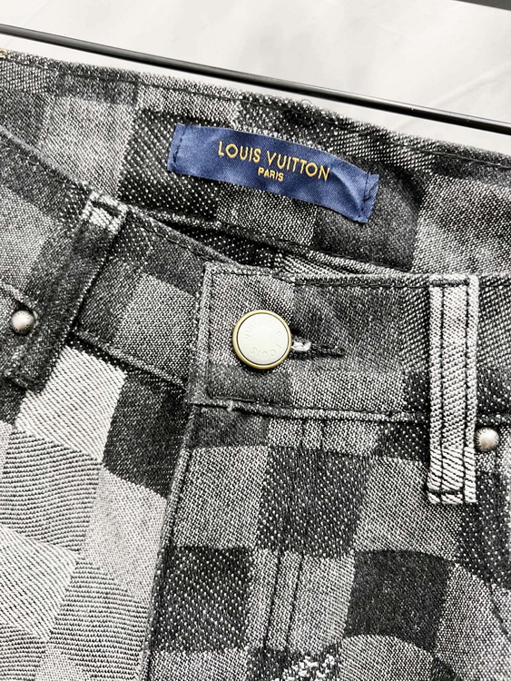 LV Jeans-039