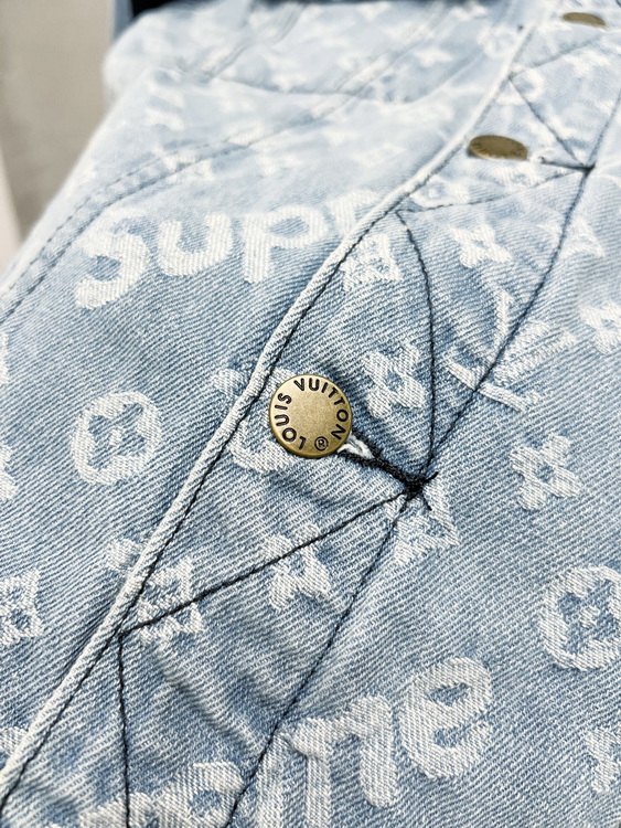 LV Jacket-136