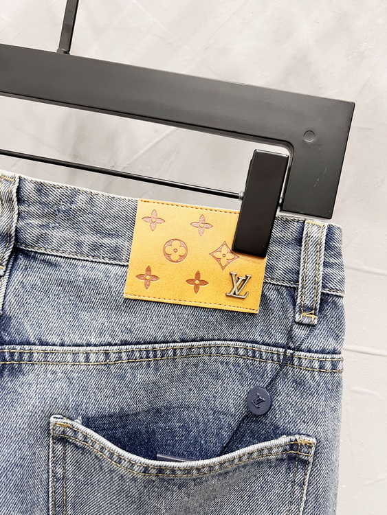 LV Jeans-096