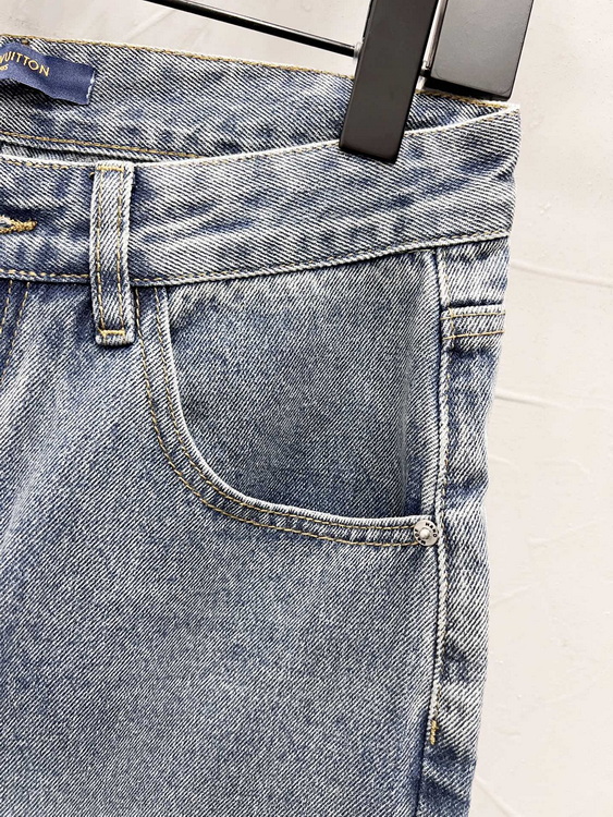 LV Jeans-096