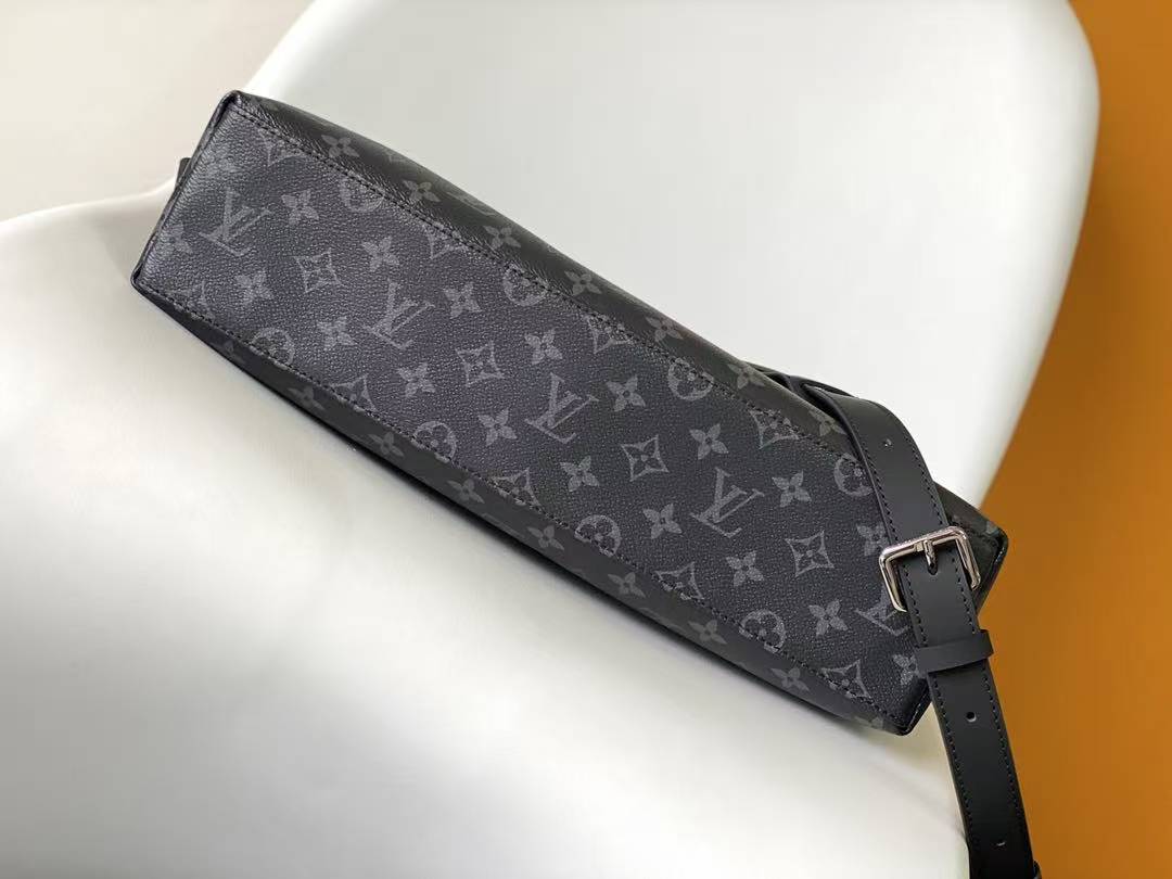 LV Handbags AAA(Men)-337