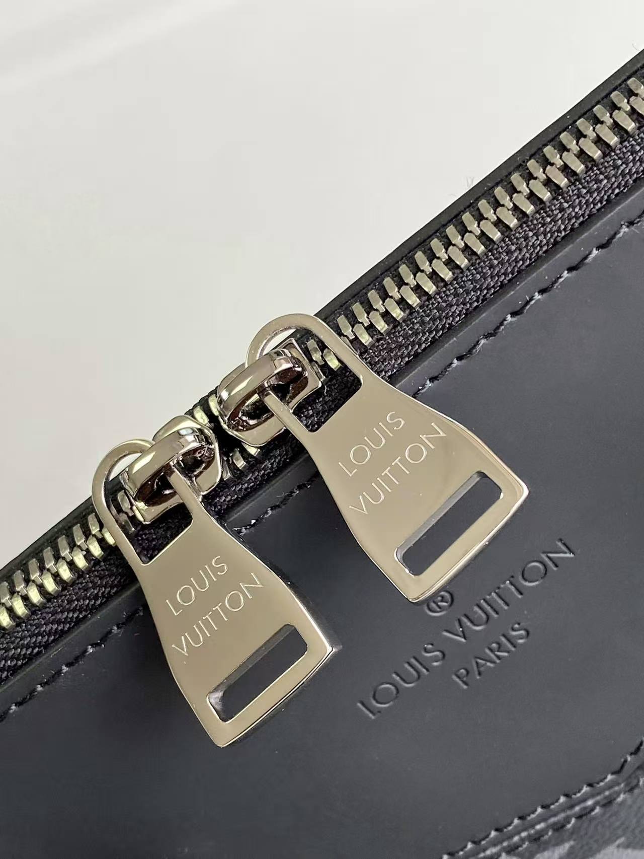 LV Handbags AAA(Men)-337