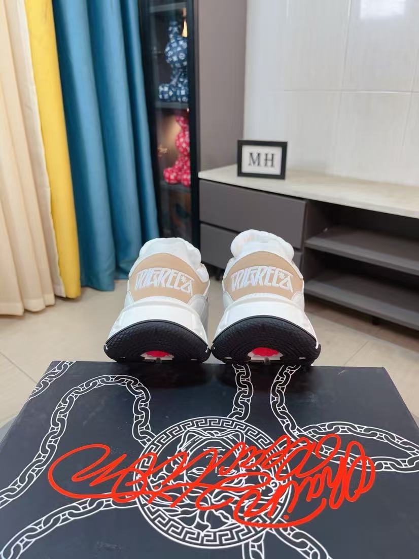 Versace Shoes(AAA)-204