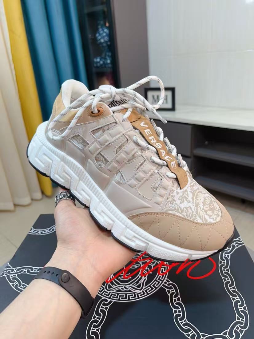 Versace Shoes(AAA)-208