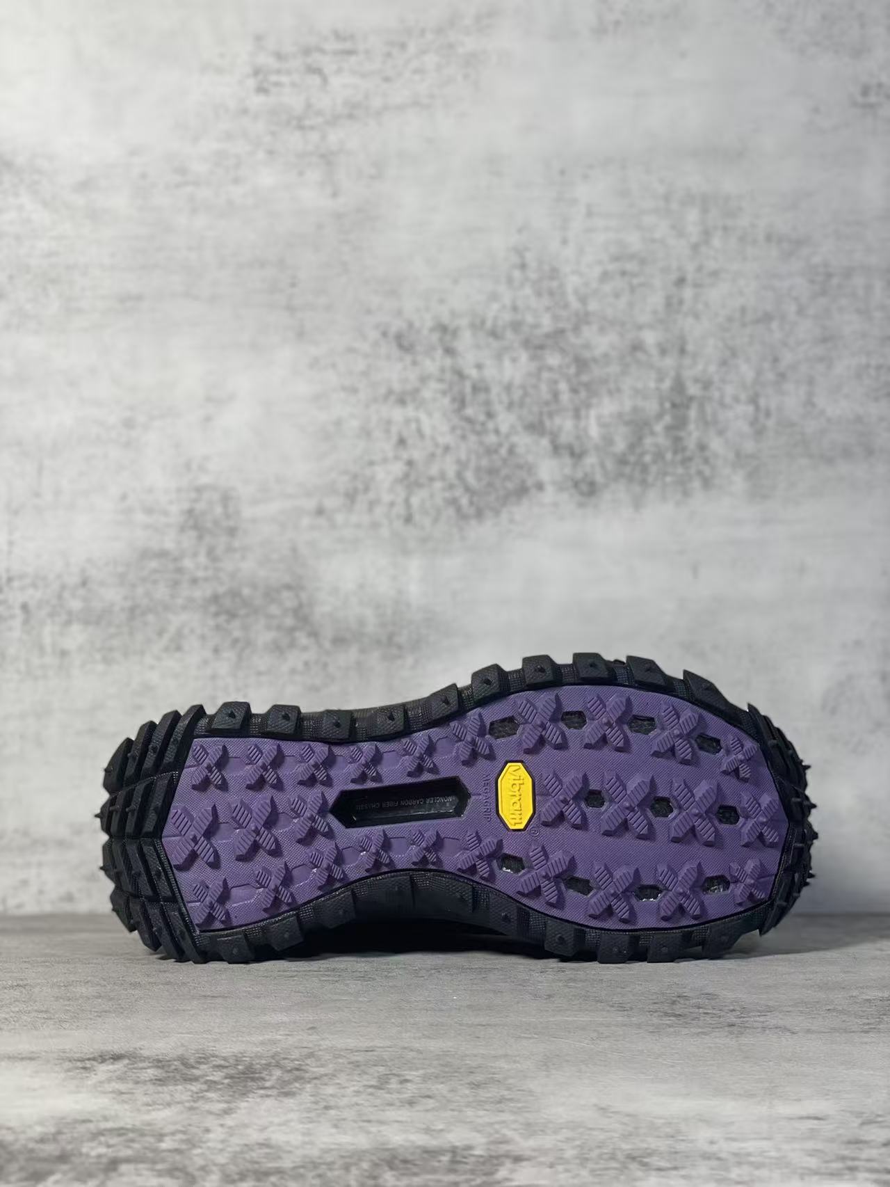 Moncler Shoes(AAA)-009