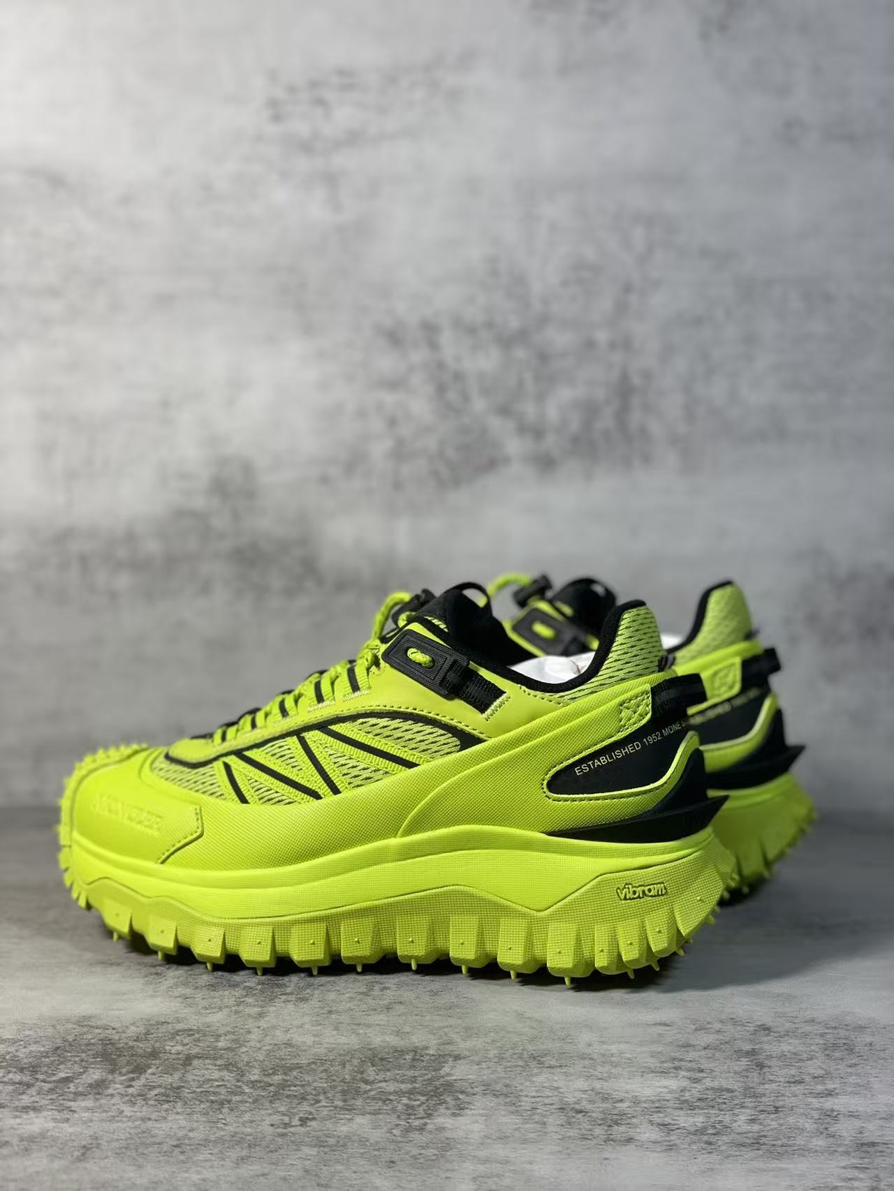 Moncler Shoes(AAA)-008