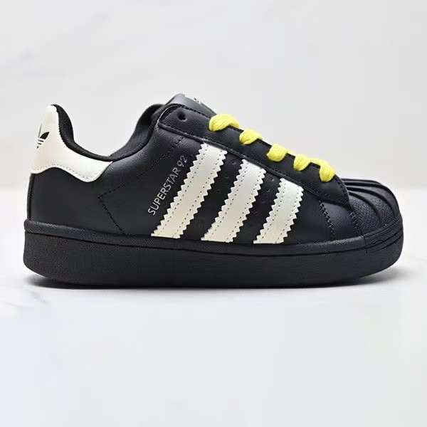 Pharrell x adidas Superstar 92-001