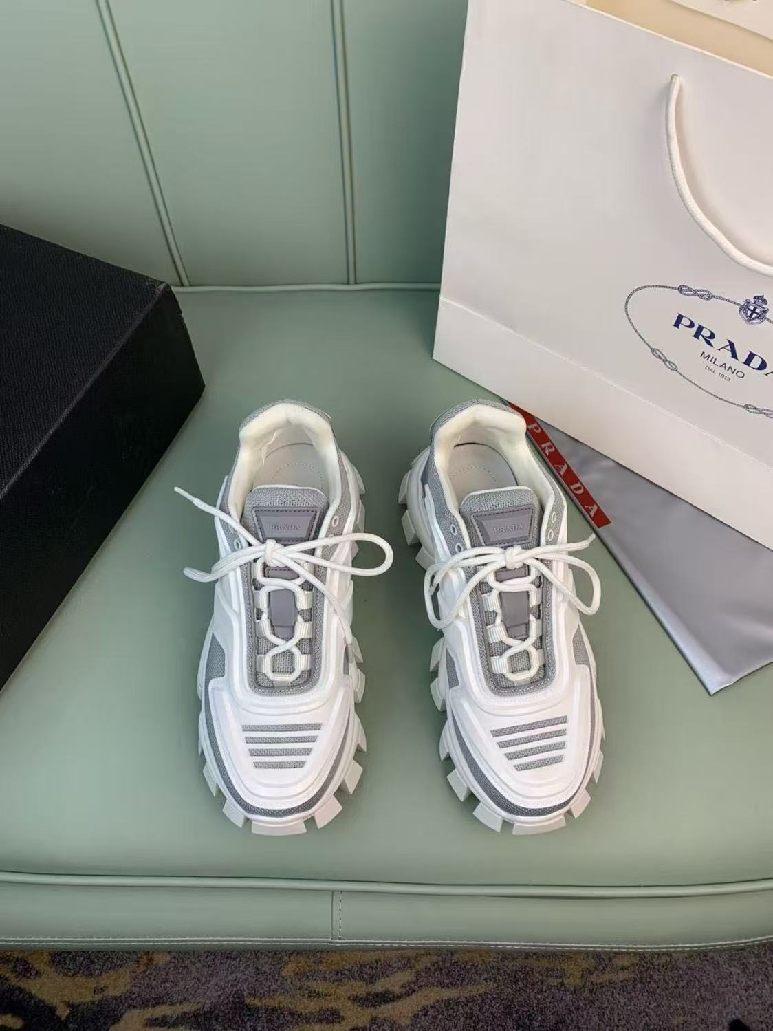 Prada Shoes(AAA)-084