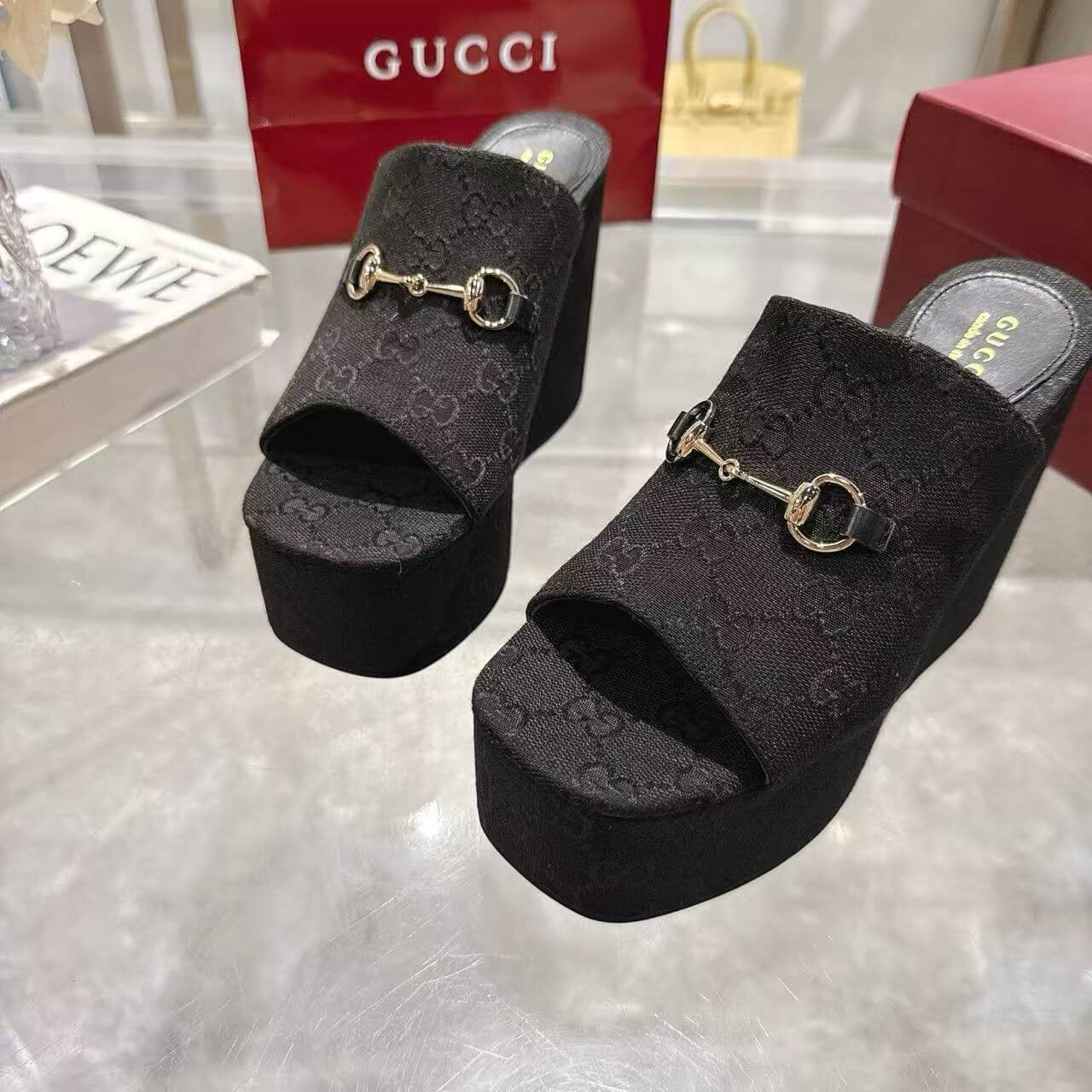 Gucci Slippers Women(AAA)-191