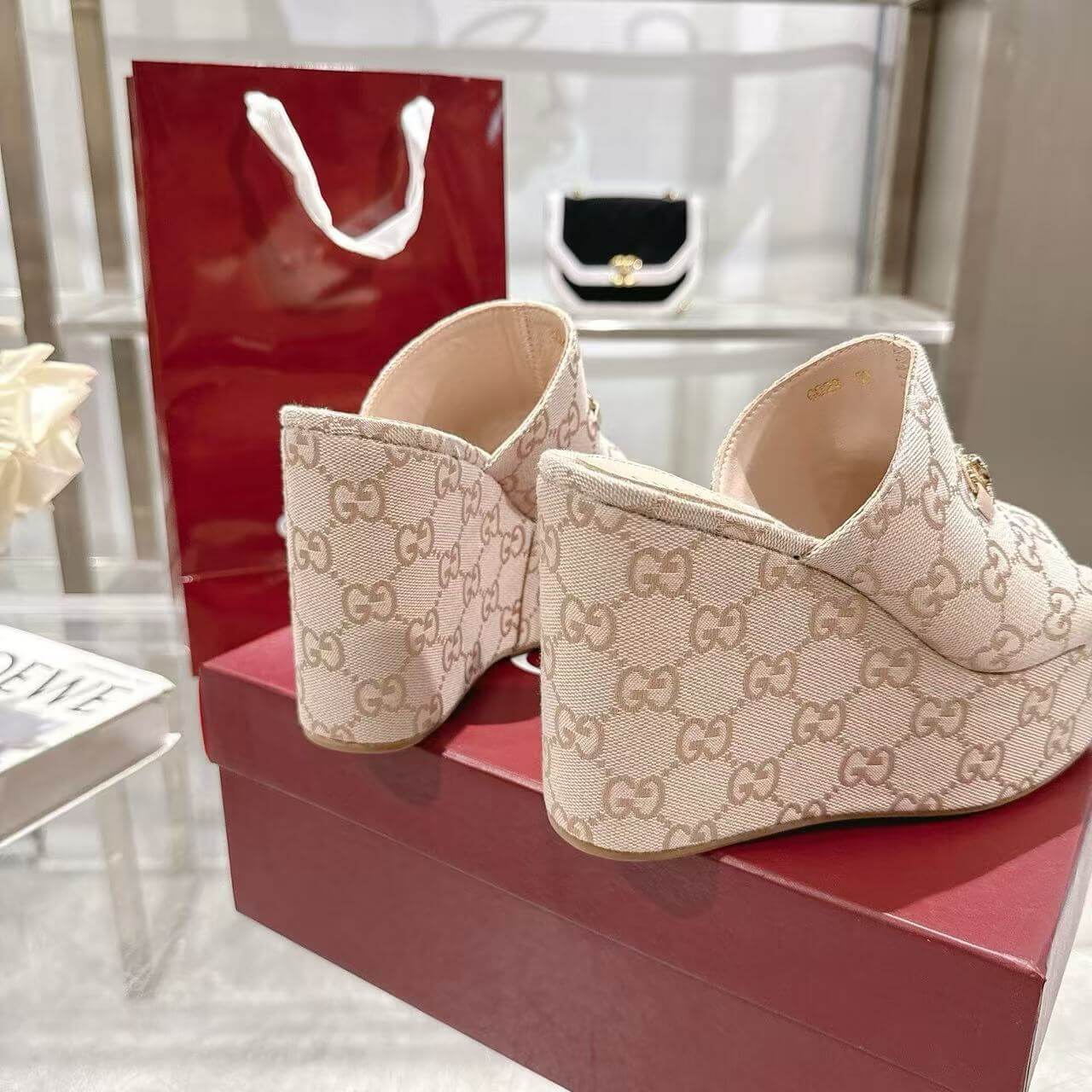 Gucci Slippers Women(AAA)-190