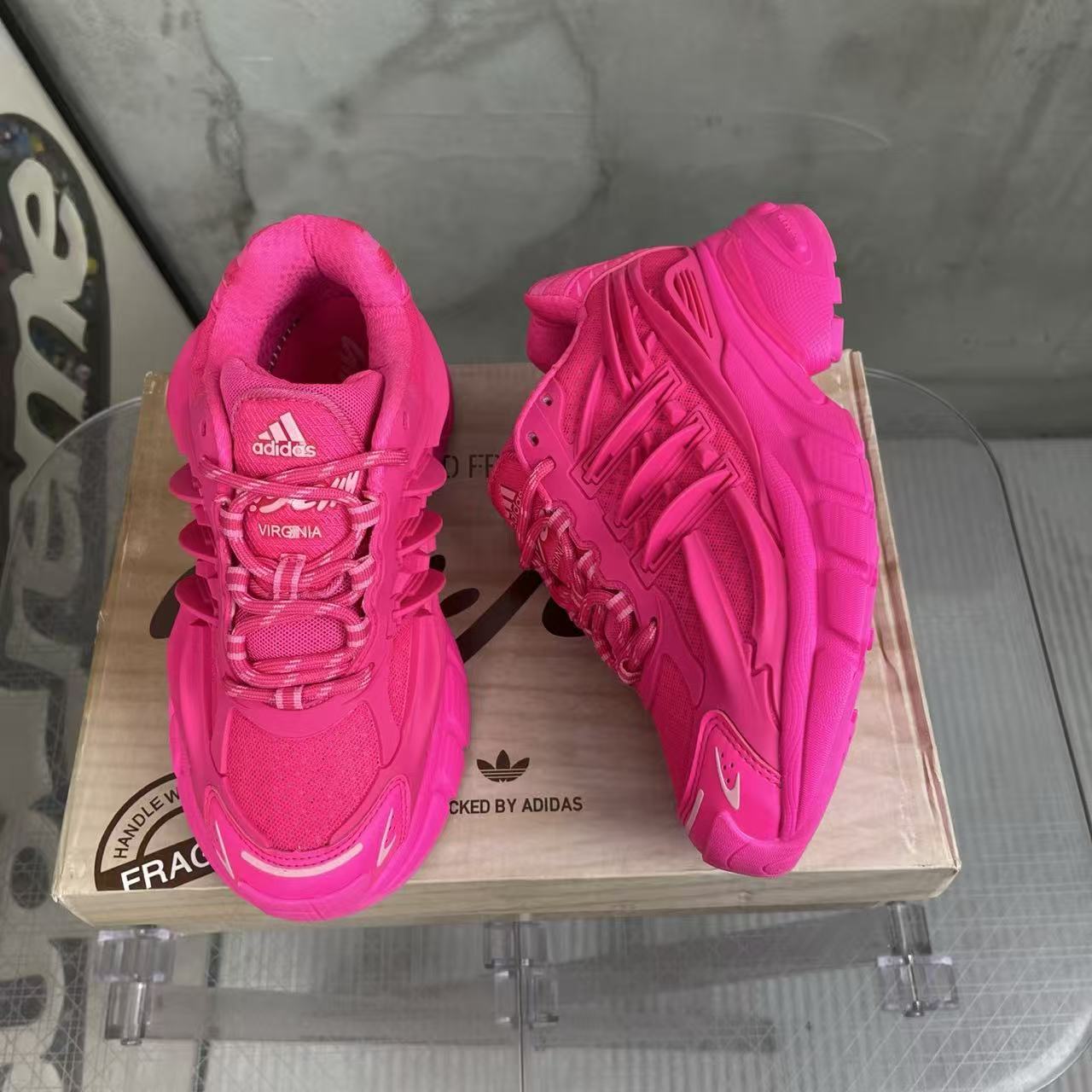 Pharrell Williams x adidas Adistar Jellyfish-007