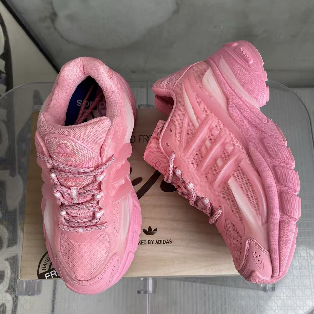 Pharrell Williams x adidas Adistar Jellyfish-012